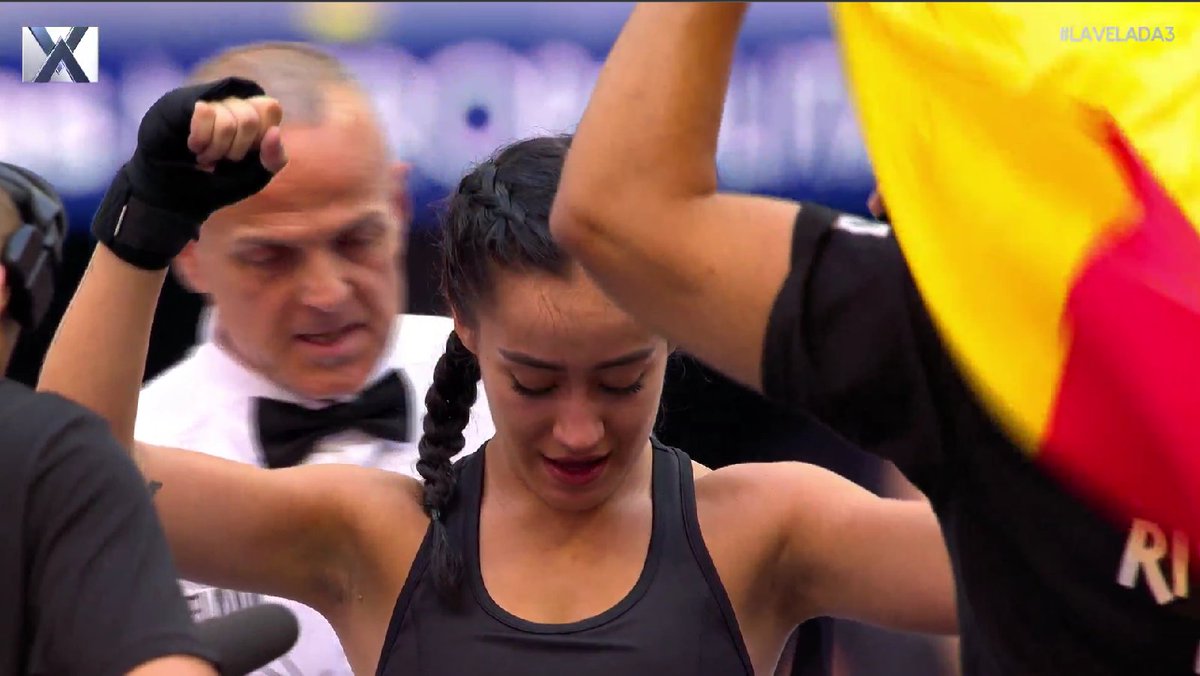 jeymaxito's tweet photo. Bienvenidos a la ROBADA del año. Grande @IbaiLlanos un tremendo capo. Felicidades @samyriveratv eres nuestra campeona, puro pinche pio alv!!!! #LaVelada3 #laveladadelano3 #larobadadelaño #riversgg #GG https://t.co/2KAxqERnZx