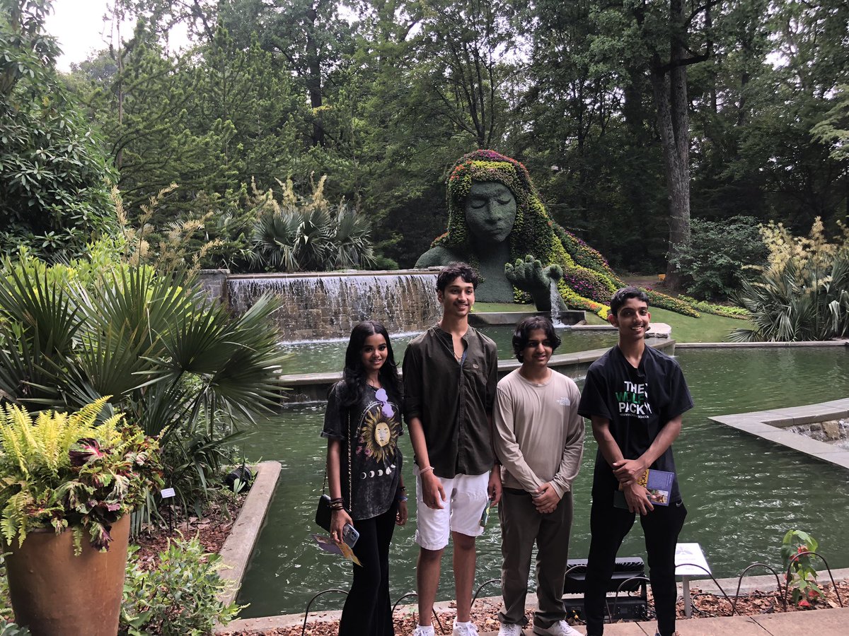 TWolvesJHS's tweet image. This past week in Atlanta a huge Congratulations to Jackson’s National FBLA Qualifiers Sanjit, Dritesh, and Arjun who finished in the top 14 in the world in Website Design Competition and  Andrea who was a National Qualifier in the category of Insurance and Risk Management.  💚🖤