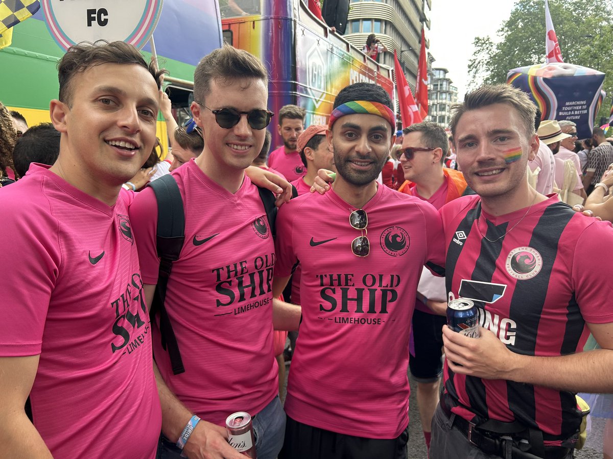 eastendphoenix's tweet image. East End Phoenix @ London Pride 2023
What a great day celebrating with everybody, standing up and making all of our voices heard
#prideisaprotest 

❤️🧡💛💚💙💜🖤🤎🩵🩷🤍

#nevermarchalone @PrideInLondon #loveislove #pride #pride🌈 #pridemonth #pride2023 #lgbtq #lgbtpride