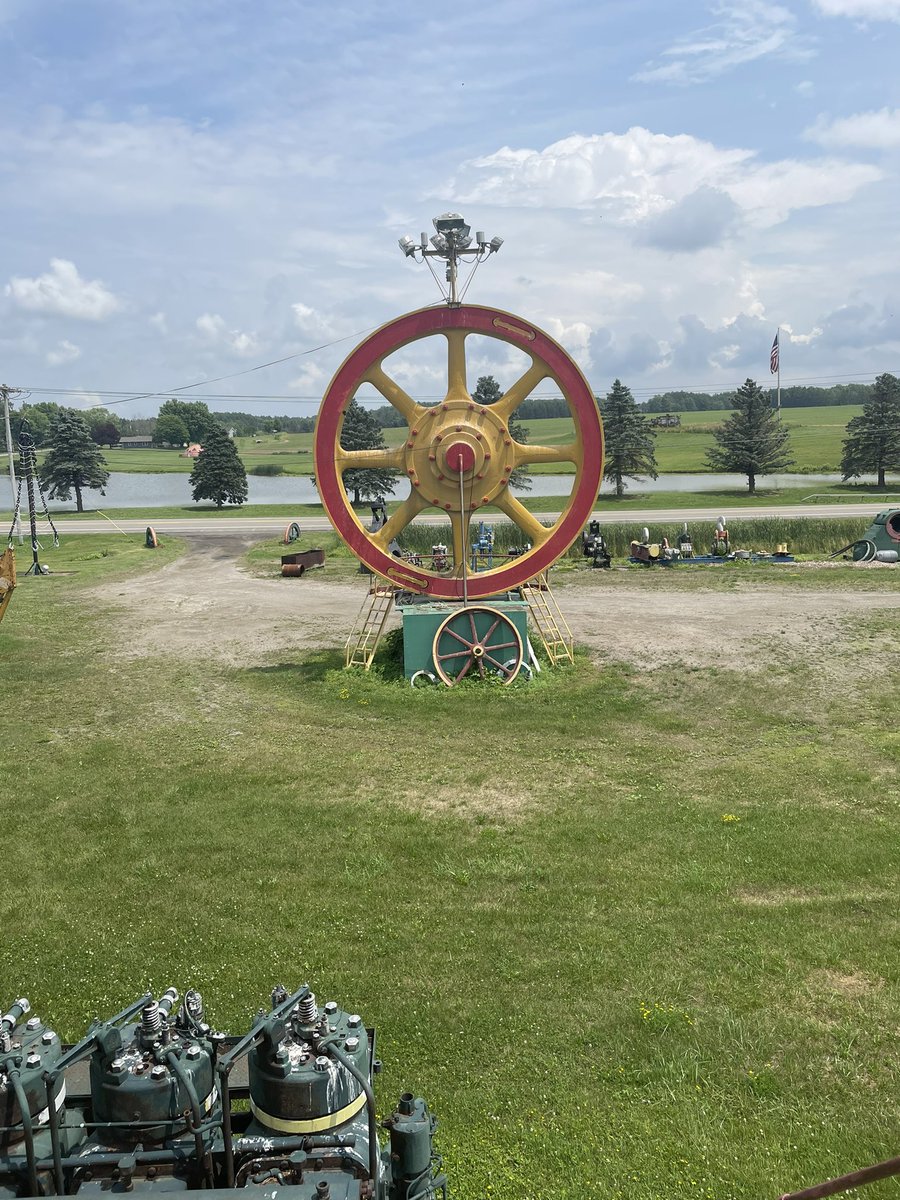 Nickdamonke's tweet photo. Unknown wheel😆 https://t.co/Ts4pHP8bKs