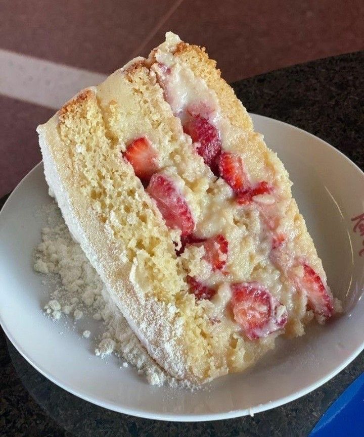food_porn17's tweet photo. bolinho https://t.co/r8yaH6b2OJ