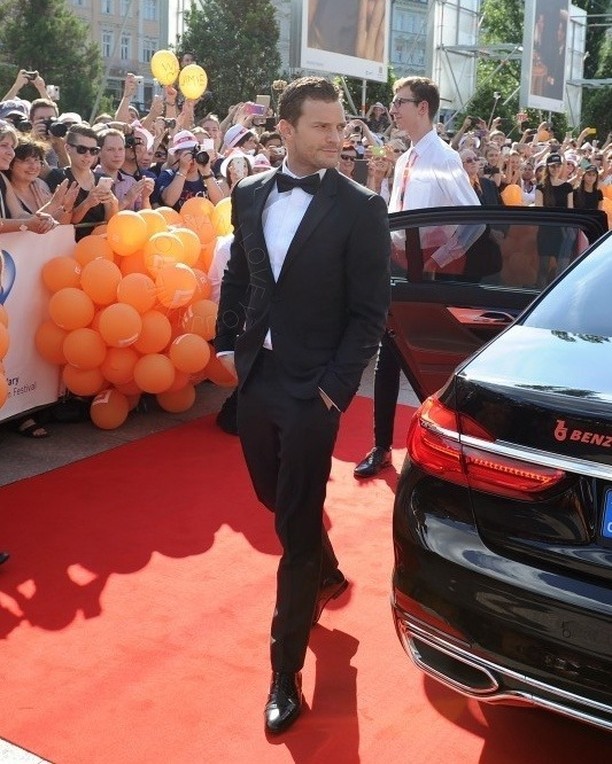 DornanI's tweet photo. ᴏʜ ᴍʏ ɢᴏᴅ!👏🏻🔥💥💫

@anthropoidmovie World Premiere at Karlovy Vary International Film Festival, Czech Republic ☆
July 1, 2016

#jamiedornan #jamiedornaniloveyou #seanellis #anthropoid #kvff #ipreview via @preview.app
https://t.co/yDz2B4YF7i https://t.co/wjWsHAaDzW
