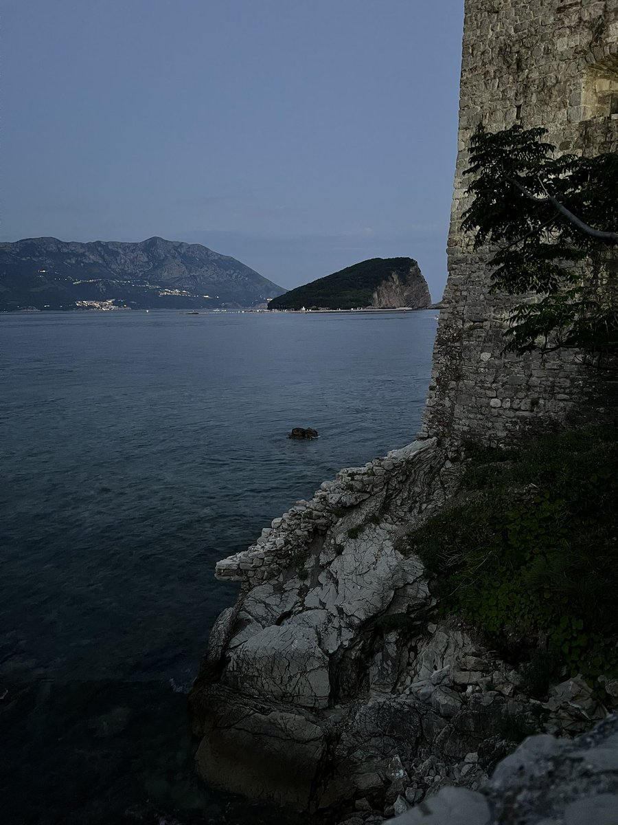 Montenegro is now amongst my passport stamps, what a pretty place. The thunderstorms on the last day were a great excuse to binge-watch Black Mirror too. 🇲🇪