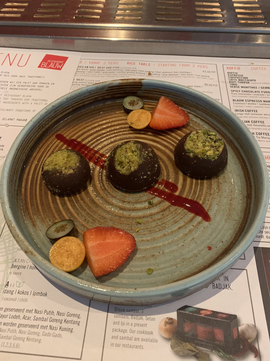Hackknife's tweet photo. The specialty of Restaurant Blauw in Amsterdam is Indonesian.  We had a delicious kepiting goreg (softshell crab) to start and the missus &amp; I opted for the rijsttafel (rice table), an astounding array of meat, fish, and veggie dishes - a unique treat not often seen in the US https://t.co/7qeGDt2g0u