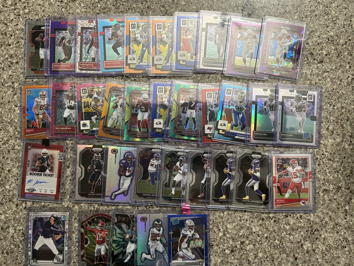 GabeyCardStacks's tweet image. The value bins today were fire 🔥🔥 I traded $350 for this