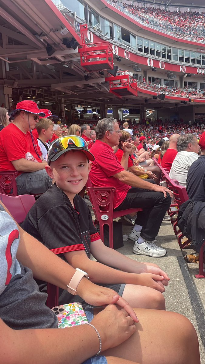 BLancaster2's tweet photo. @Reds today is my sons 10 bday and we drove all morning to watch his favorite player @JoeyVotto 

Think we can get an autograph? https://t.co/lVI7Rlv9dZ