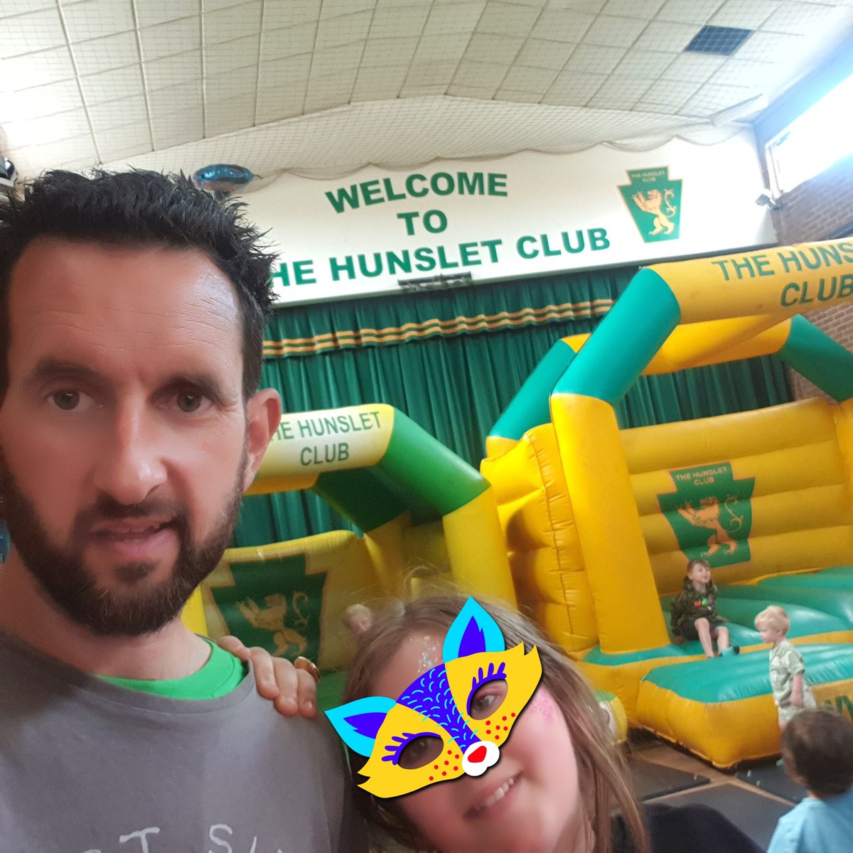 edleeds's tweet photo. Fun fruitful family day at @Leeds_WF/#LeedsWF, @HunsletClub, + @holbeckgala15* - where a bunch of us were spreading the word about the (very much ongoing) @HolbeckViaduct project. Many thanks as ever to all those working away behind the scenes to make these fab events happen. https://t.co/CagkfmmZdp