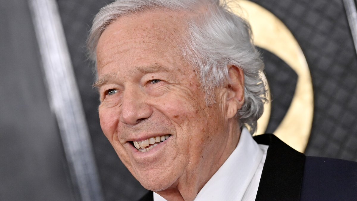 Robert Kraft says spending money "will never be the issue" for the Patriots dlvr.it/SrX8lZ