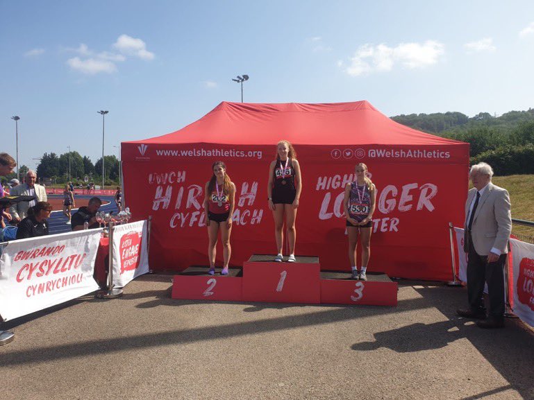 StjohngirlsPE's tweet photo. St John’s round up: 
Caleb R:🥇 U20 hammer. 
Abi J:🥉U20 400m . 
Ava H-R: 5th U15 Javelin. 
Isabelle J: 7th U17 1500m ⭐️ 
@StJohnsAberdare https://t.co/sUCtaXzGxl