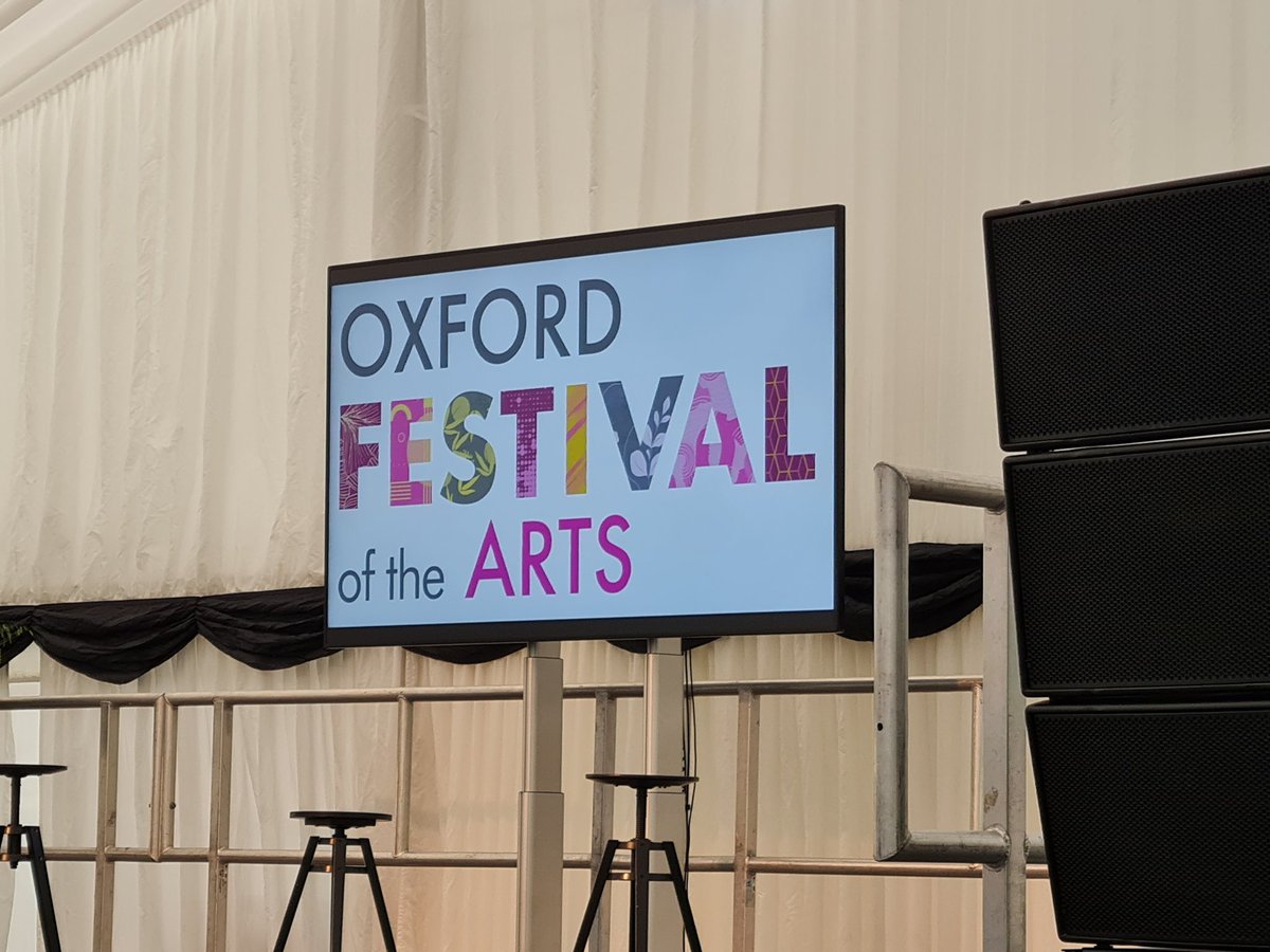 Very excited to be back in the beautiful city of #oxford to see this hilarious lady <a href="/RosieisaHolt/">Rosie Holt</a>