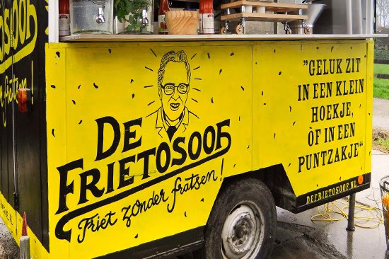 Namespotting's tweet photo. Doe mij maar een frietzsche.
🍟 

#namespotting #frietosoof #friet https://t.co/LGhyFdshWG