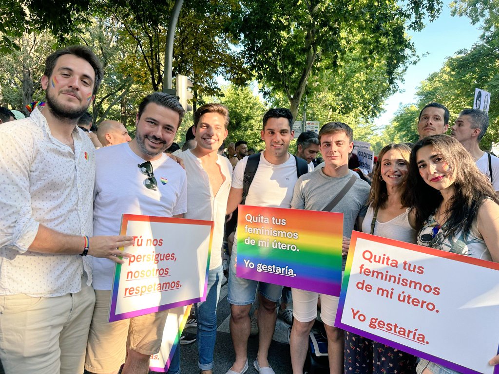 Noemi_delaCalle's tweet image. Hoy @CiudadanosCs ha participado en la #MarchaDelOrgullo2023 junto a las familias de @sonuestroshijos. 

Ha sido maravilloso disfrutar de la jornada junto a niñas y niños nacidos del amor y por gestación subrogada. 

#GestacionSubrogada #SeraLey
#YoGestaria