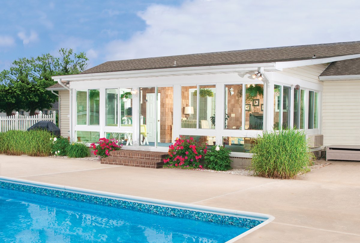Protect yourself from the sun with ease! ☀️🏡 Our remarkable shade solutions combine innovation, stylish designs, and cozy shade options. Discover the perfect sunroom, awning, or shade product for your home at our Virginia Beach showroom. 😎🏡