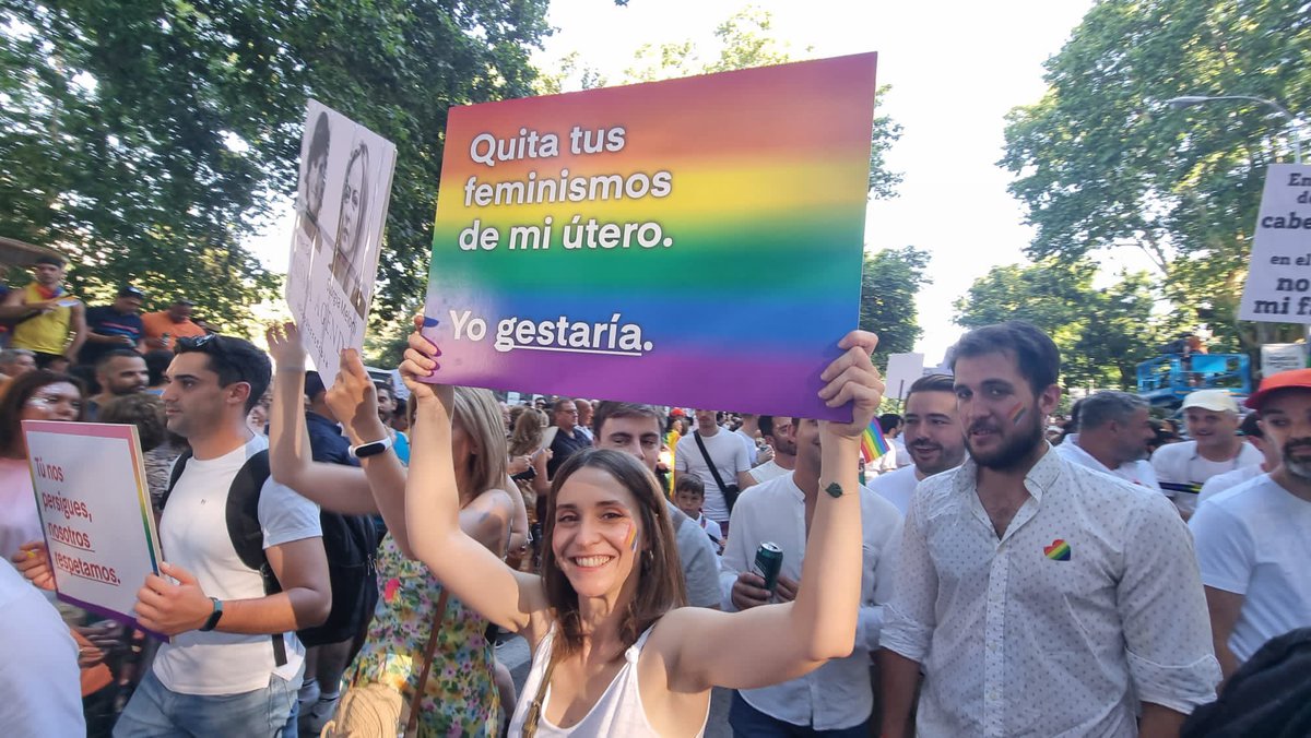 CiudadanosCs's tweet photo. Un año más, participando en el Orgullo, y de nuevo acompañando a @sonuestroshijos en su defensa de la libertad, del respeto, y de todos los tipos de familias.

Por un Orgullo diverso, respetuoso e inclusivo 🏳️‍🌈 https://t.co/roTIcYWzvw