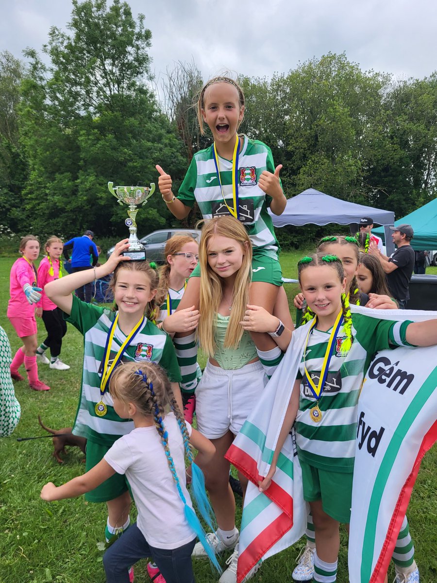 Brilliant tournament at @BrymboLodge today for @BrickfieldGFC winning the tournament and bringing the trophy home #gogreenbeans #HerGameToo @BrickfieldRFC