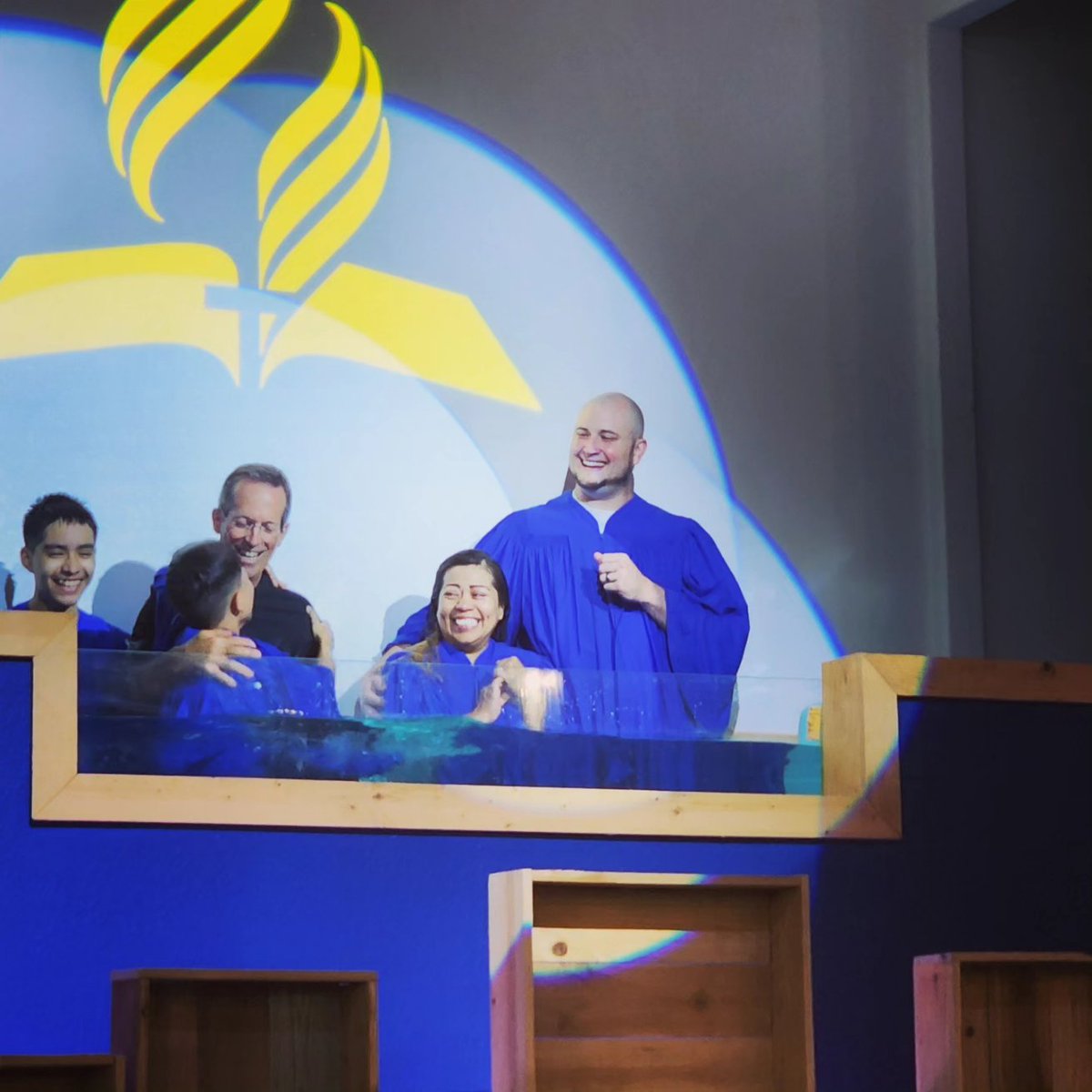 gosafellowship's tweet image. Such a blessing! Today we welcomed all 5 members of the Beyer family in baptism! Praise Jesus! #adventistbaptisms #arklasda #sda #baptism #praisehim #gosafellowship #
