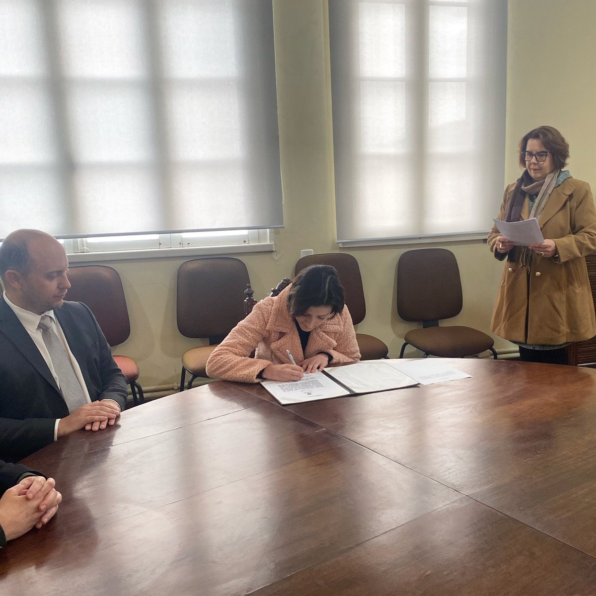 Oficialmente empossada! Ontem comecei uma nova etapa na minha carreira de jornalista. Agora sou servidora pública do estado do Rio Grande do Sul!