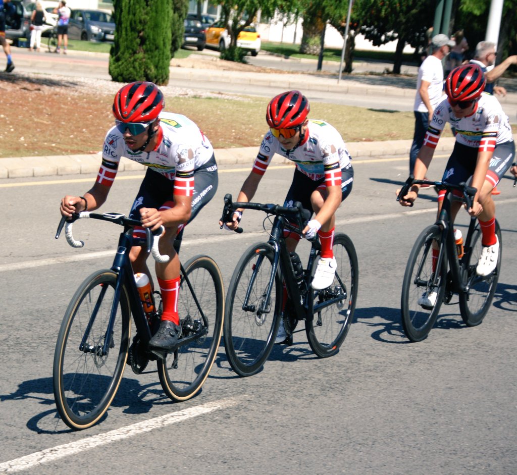 CCLaPalmaCT's tweet photo. #CEJuniorCartagena23

🇪🇸 Campeonato de España en casa!! 

3️⃣ Tendremos tres representantes en la prueba en Ruta de mañana domingo:

🔴 @pujalte22 con la selección @MurciaCiclismo

🇮🇨 José Carlos Suárez y Alberto González con la selección @fedcanciclismo

⛰️ 3 X Cuesta + Cedacero https://t.co/ragaZjwNM2