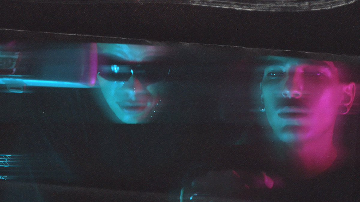 Hoy a las 5:00 PM estará disponible el videoclip de Speed, estos chamacos andan a tremenda velocidad tacto por la pista

youtu.be/ZSchHUJBSF8