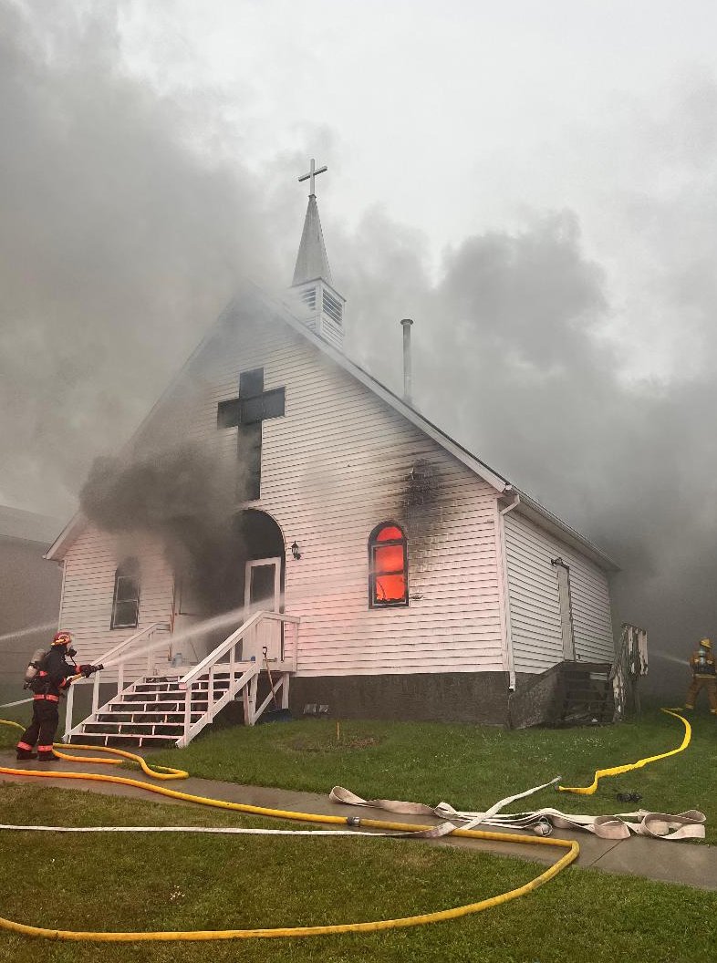jonnywakefield's tweet photo. NEWS: RCMP in Lac la Biche Alberta are investigating an early morning fire at St. Andrews Anglican Church. Cause remains under investigation, building suffered "significant damage inside and out." https://t.co/B48S5P4YqZ