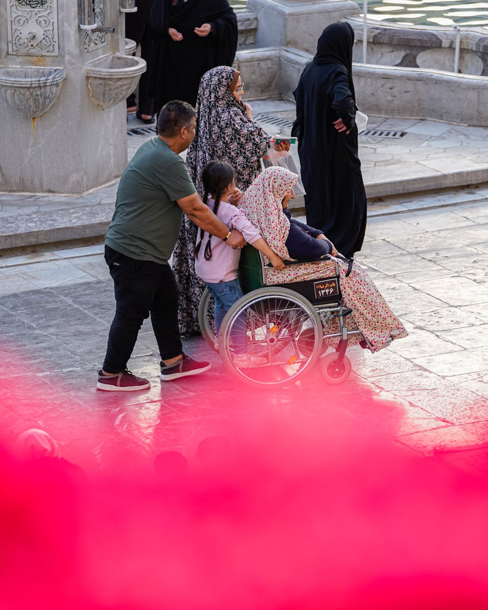 ImamRezaEN's tweet photo. The Holy Prophet (S)

I saw in a dream a man from my nation to whom the angel of death had come to take his soul, but the man's righteousness towards his parents came to the angel of death and prevented him from doing so.

Bihar Al-Anwar, vol. 74, p. 80 https://t.co/Kk5JgaATzQ