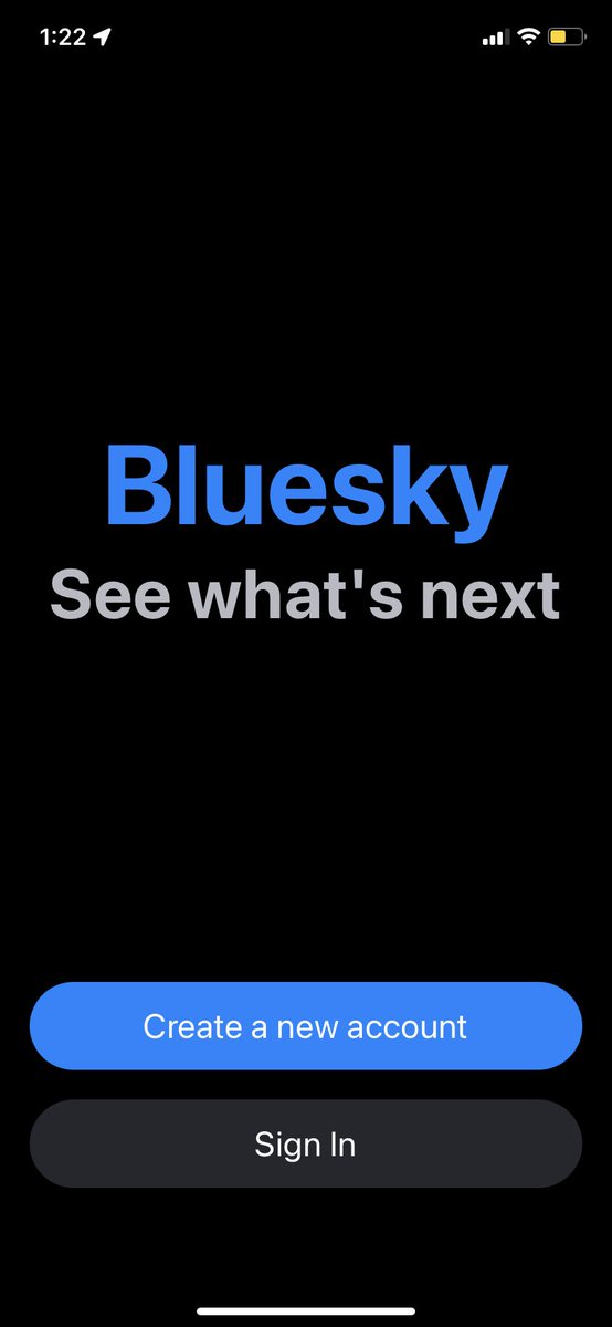 Lizmenita's tweet image. Saquen los #blueskycode para irnos a cotorrear allá.