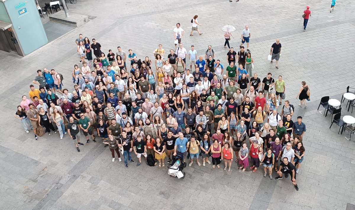 A great week in #Sabadell for the <a href="/eavp2023/">EAVP 2023 Sabadell</a>, where I presented a poster about #Iguanodon pes morphology! With some of the #EDDyLab team from <a href="/ULiegeResearch/">ULiège Research & Innovation</a>: <a href="/Val_Fisch/">Prof. Valentin Fischer</a> <a href="/NarimaneChatar/">Narimane Chatar</a> <a href="/LabouryA/">Laboury Antoine</a> <a href="/rsookias/">_</a> So many interesting talks to listen and people to meet!