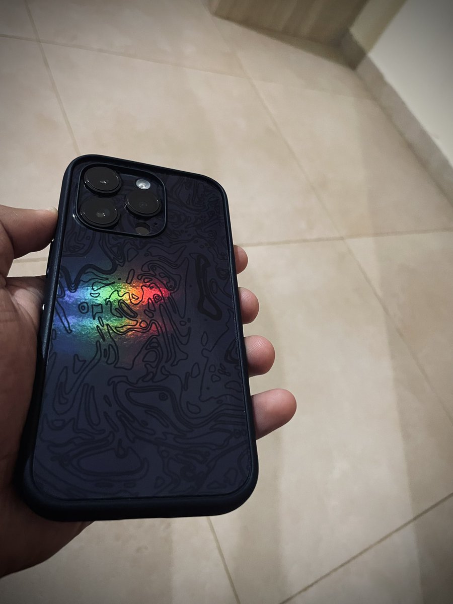 Krishna_2002_'s tweet photo. @dbrand 

Obsidian grip case! Worth it despite the tremendous work that goes into applying the skins. https://t.co/Hb3QXgWZhD