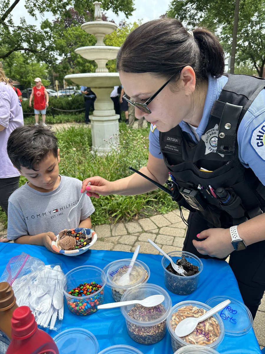 ChicagoCAPS16's tweet photo. Thank you all for attending today’s Ice Cream Social. https://t.co/51EqJM2YCY