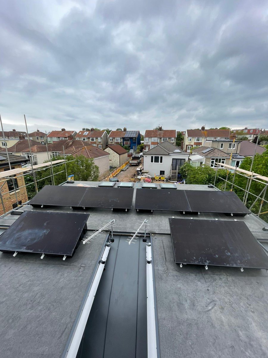 A_Class_P_And_E's tweet photo. Here’s another fantastic solarPV we have just fitted in #Bristol #BS16
We installed two growatt 1.5kw inverters to supply two flats at this property.
@GrowattInverter
#solar #solarPV #solarenergy #solarPVinstaller #Greenenergy #solarstorage #solarpanels
#SolarExperts https://t.co/1Iq8pZLKf3
