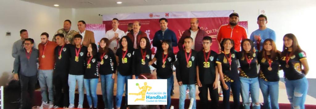 Handball_cdmx's tweet photo. Handball aportando Talentos Deportivos en la Alcaldía Iztacalco.
Conviviendo y disfrutando de las actividades realizadas honor a los resultados obtenidos en los Juegos Deportivos de la CDMX 2022.
El Alcalde Raúl Armando Quintero Martínez encabezó el evento. https://t.co/1EJfDl7piy