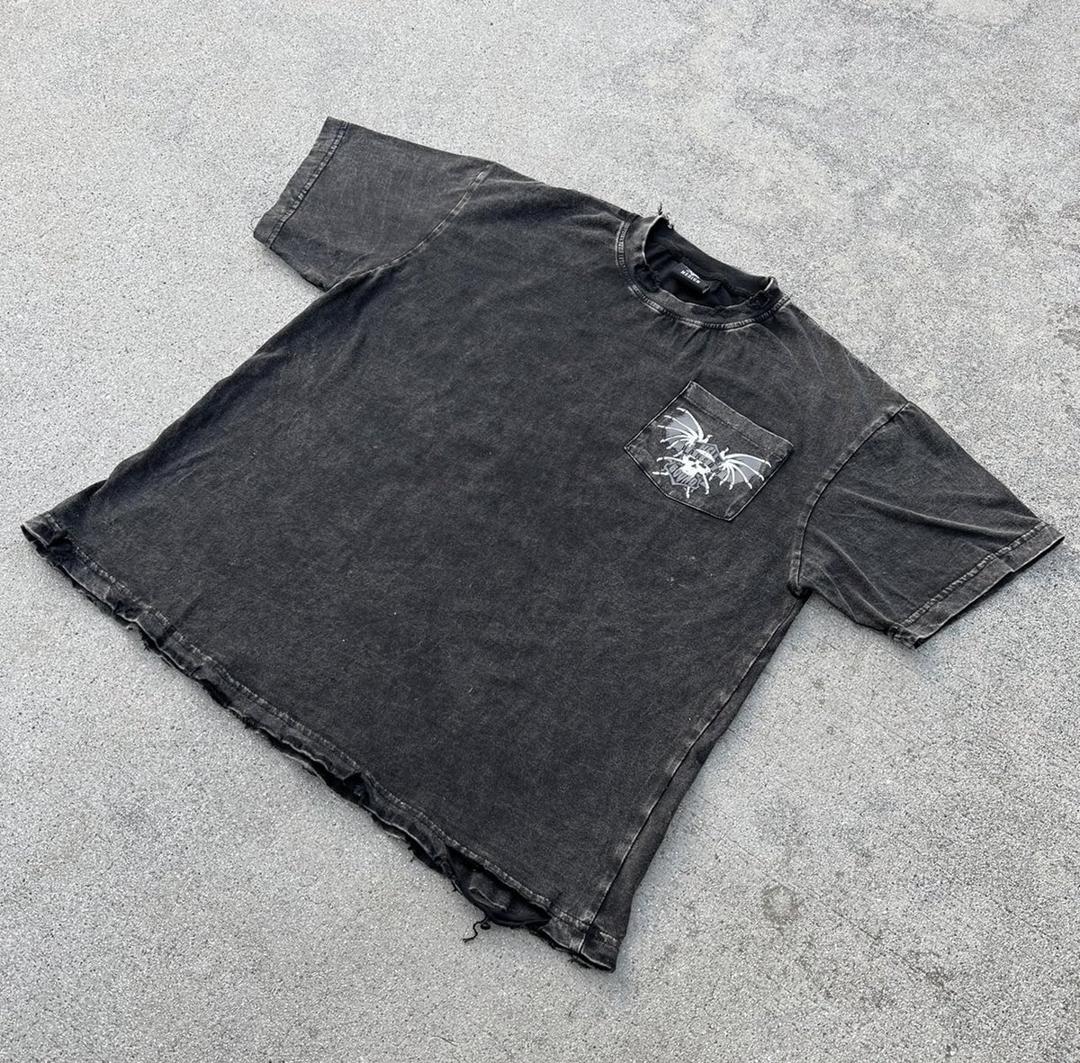 jonnymelll's tweet photo. made some clothes https://t.co/6uAPFIINgG https://t.co/ihF7o4P3AU