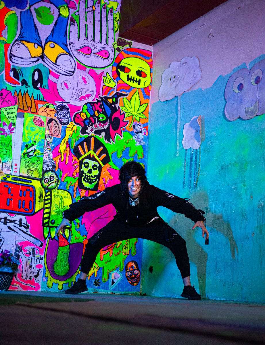 🌈NEON WONDERLAND🦄
All my links: solo.to/capndesdes