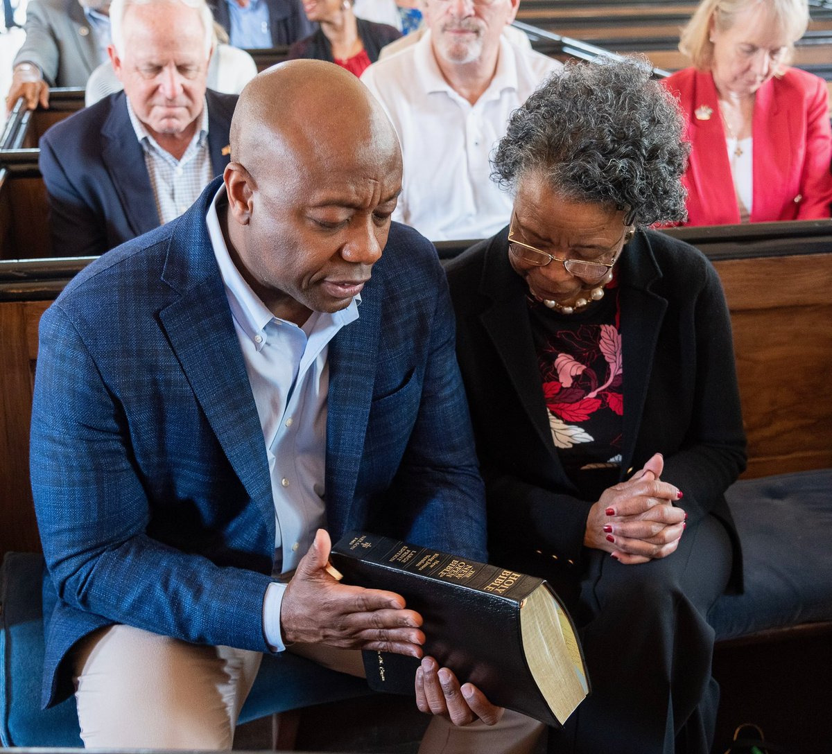 Tim Scott tweet media