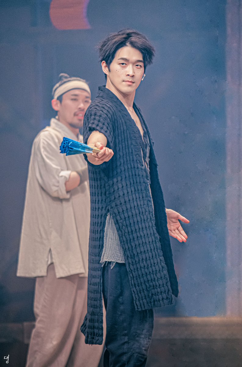 arrrrPic's tweet photo. 230625 스웨그에이지 외쳐! 조선  

호로쇠 役 #장재웅 

내는 말이데이, 저 경상도에서 온 능력있는 종놈이란 말이제! https://t.co/Z0ZSt5yopk