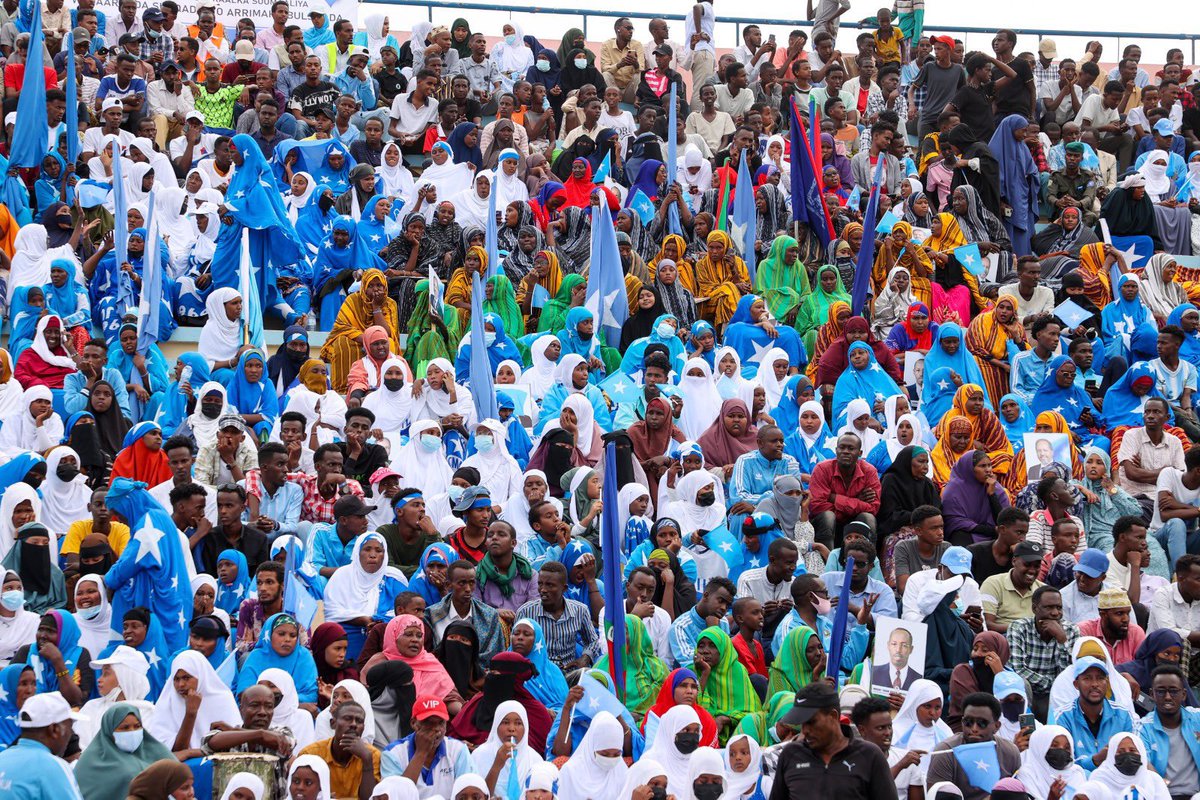 hodansomali's tweet photo. 80,000+strong celebrate 🇸🇴’ 63rd Independence Day July 1st in Stadium Koonis in Mogadishu. City residents enjoy unprecedented security amid an all front war on AS by @TheVillaSomalia. Pres.HSM’s commitment to eliminating AS &amp; security brings hope to citizens across the country. https://t.co/1qchltuDdO