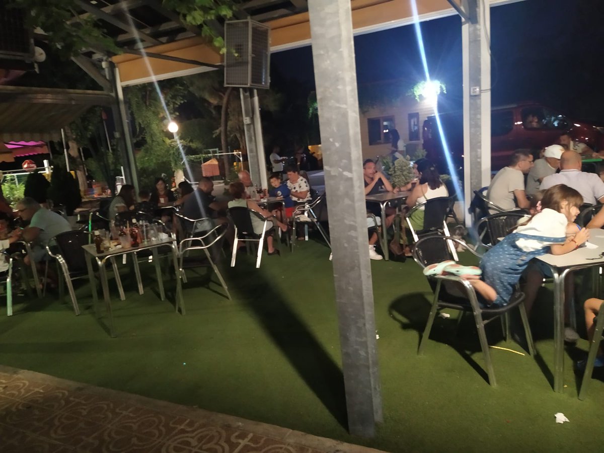 Noche de juegos. «Camping Madrid Arco Iris», ¡VERANO FELIZ!  #actividadesEnMadrid #Animación #Splash #familyfriendly #bungalows #Suites #turismoMadrid #momentos #Madrid #conniños #Naturaleza #CampingMadrid #BusCampingMadrid @CampingMadridArcoIris @RestauranteMadridArcoIris