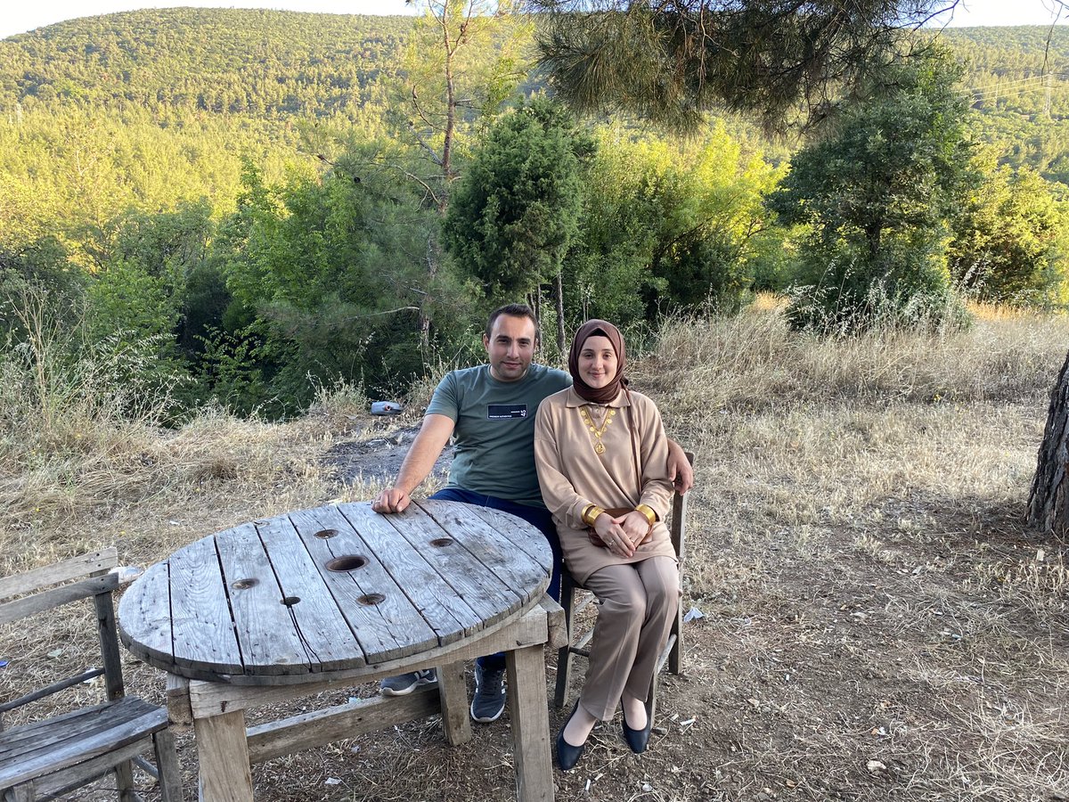 Fatmanurgcl17's tweet photo. Seni seviyorum.” cümlesinden daha değerli bir şey duymak ister misin? “Seninle yaşlanmak istiyorum.” ❤️❤️@Hasanmert_17 https://t.co/BoJP4R7iOH