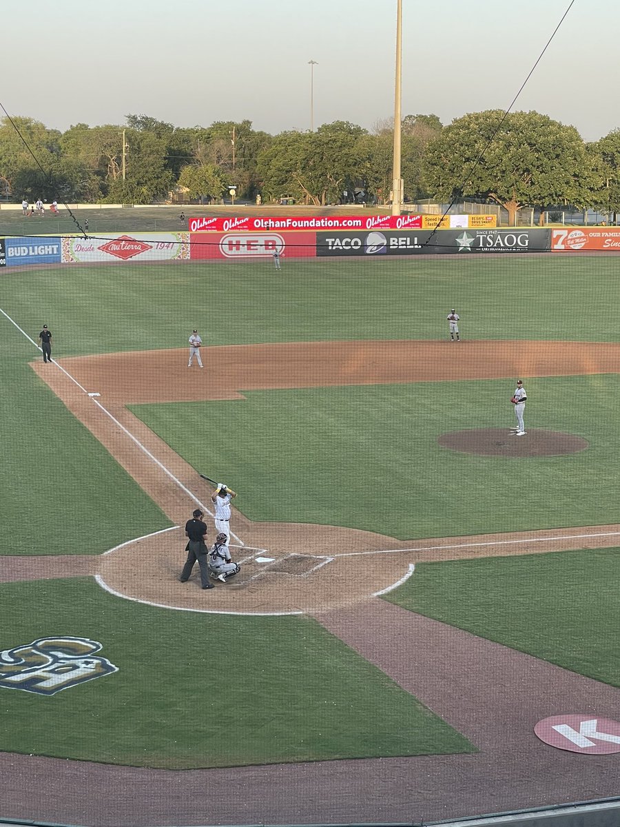 MannyforSA's tweet photo. Couldn't think of a better way to usher in the Fourth of July weekend other than supporting our San Antonio Missions! ⚾️ 🇺🇸
Thank you to Randy Smith, Hope Andrade, and Bob Cohen for hosting. Get your tickets today!
#takemeouttotheballgame #MissionsBaseball #HappyFourth https://t.co/ntfhSbGwjD