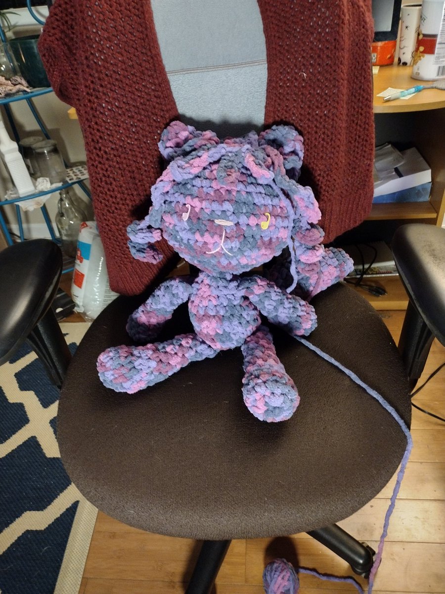 unable2sitstill's tweet photo. does anyone want a pwyw crochet commission of your sona in this cute shiny chunky yarn? 🥺🥺🥺 i wanna use it so bad!!! https://t.co/XV4hviZ2cf