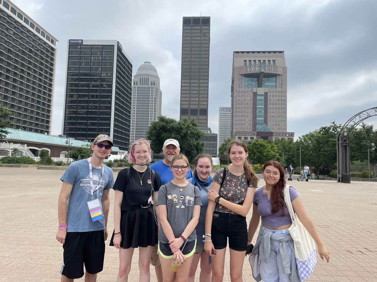 OEHS_TSA's tweet photo. Sightseeing in Downtown Louisville in between competitions! https://t.co/SKCFFBS799