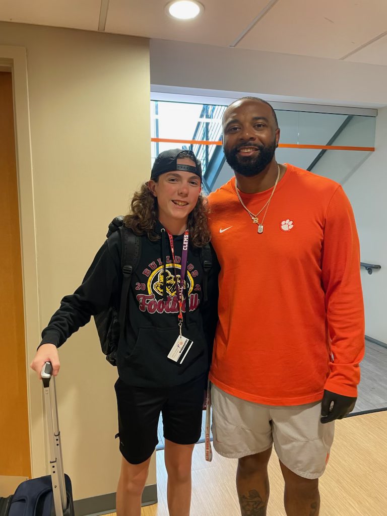 sunshinecar16's tweet image. Little late but had a great time at the Dabo Swinney Clemson football camp. I learned a lot from many different coaches and will carry that with me and thank god for the opportunity.
@ClemsonFB @CoachTorain_16 @stcloudfootball