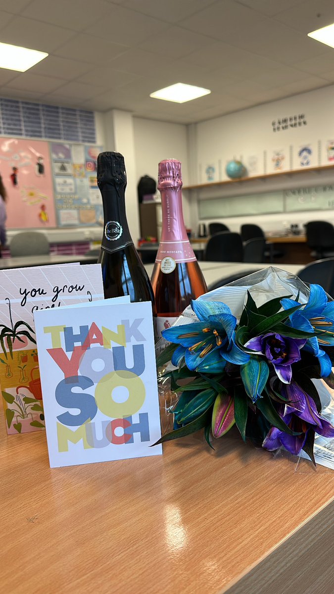 miss_kellow tweet media