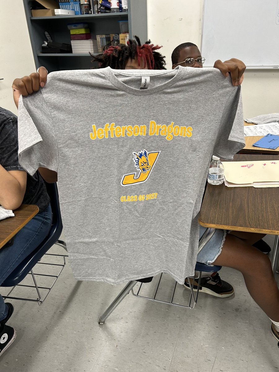 MrsStocker_AVID's tweet image. Jefferson Fast Camp! Welcome Class of 2027!