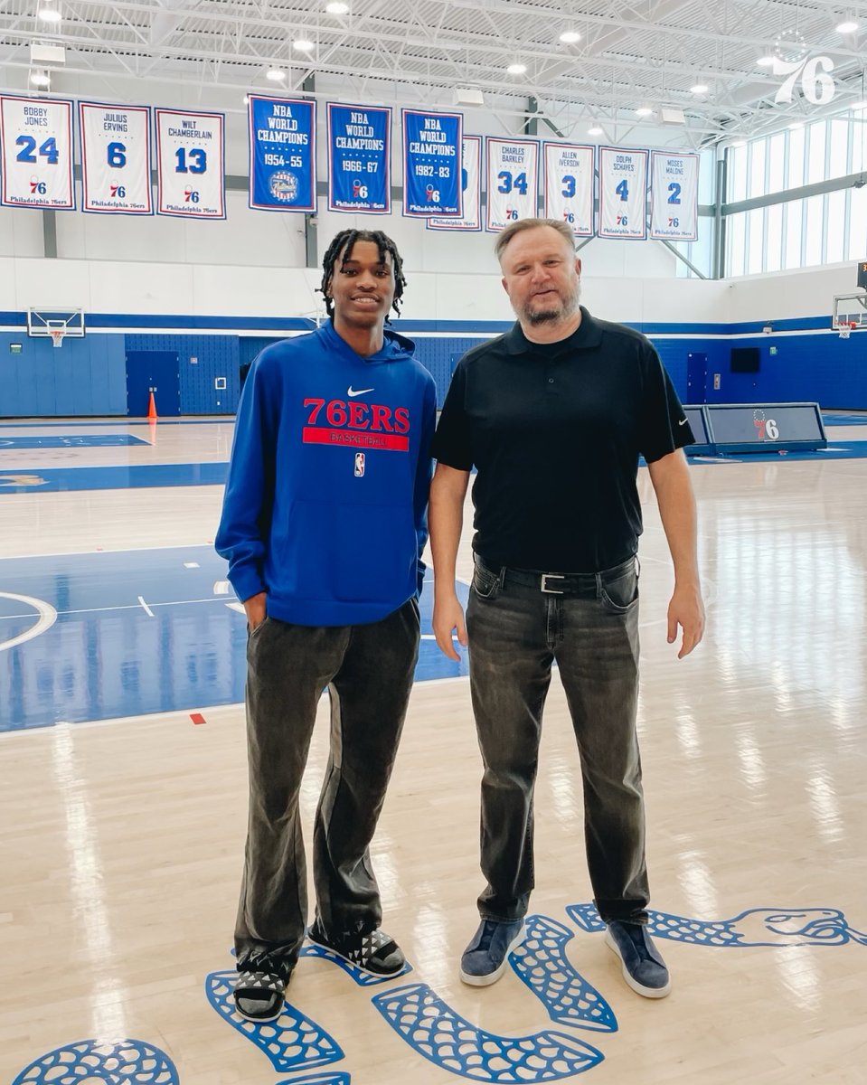 sixers tweet picture