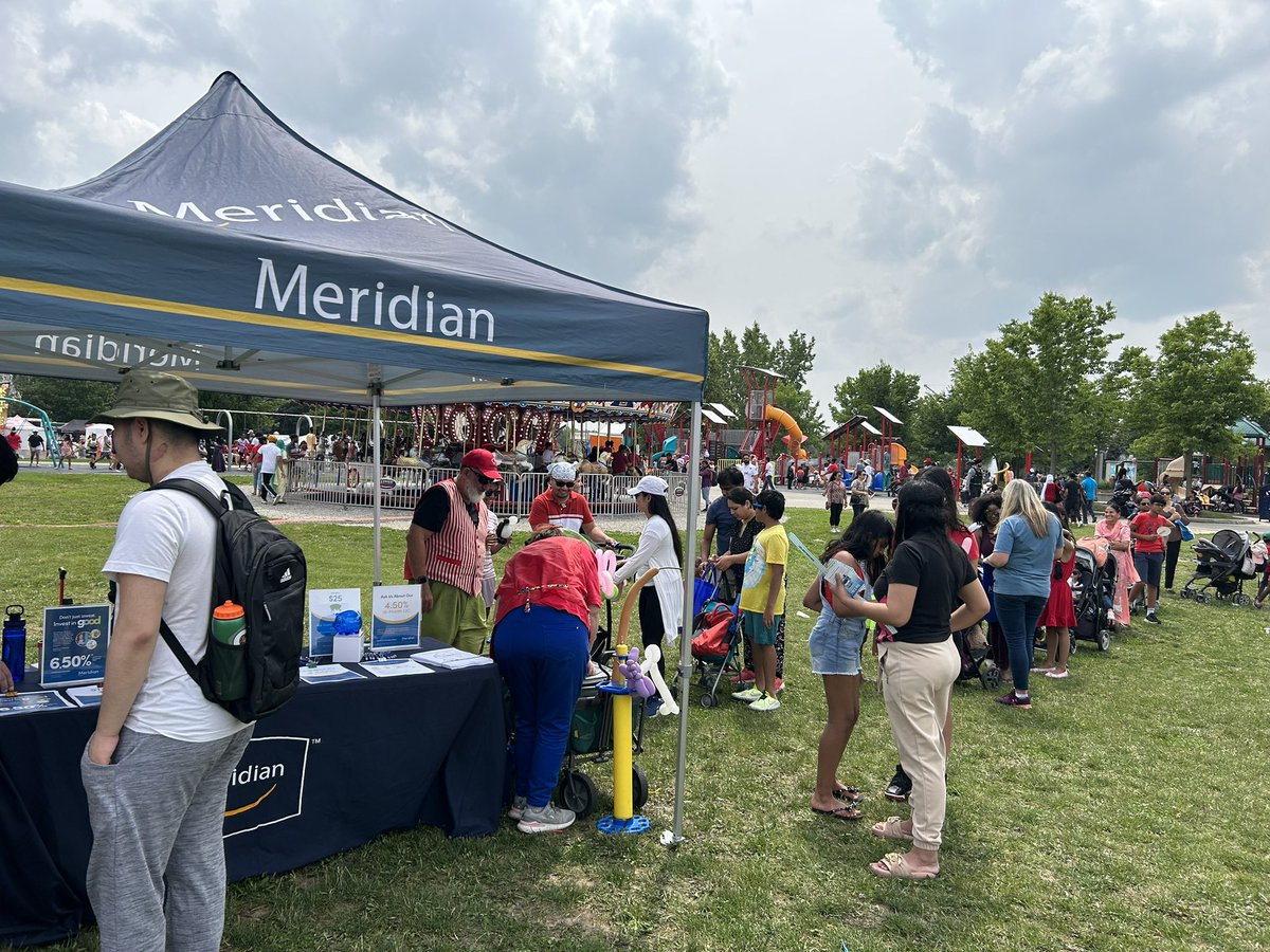 _iam_khurram's tweet photo. @MeridianCU Celebrating #CanadaDay2023 in Chinguacousy park, Brampton. Thank you @roshhussain . We always love doing “Good” in the community!!! https://t.co/r2fvGy2Yx7