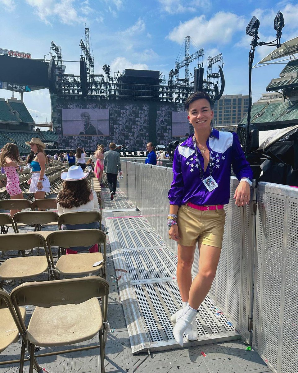taylornation13's tweet photo. Karma is a queen in the Queen City. Put on your crowns for Night 2 of #CincyTSTheErasTour! 👑

⚡️Due to inclement weather in the forecast, Paycor Stadium gates will open at 4:30 pm and Taylor will go on at 7 pm. https://t.co/zG9OkaVqlA