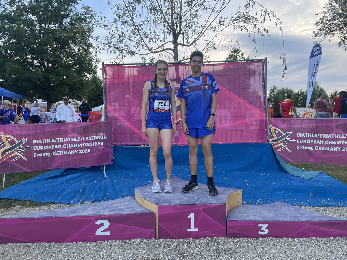 Oliver and his bronze medal winning teammate Evie! An incredible performance from both of them to claim 3rd at the European Championships. Well done! Oliver goes again tomorrow in the individual competition #proud #teamwork #bronzemedal #uipm #pentgb #whitgiftpent