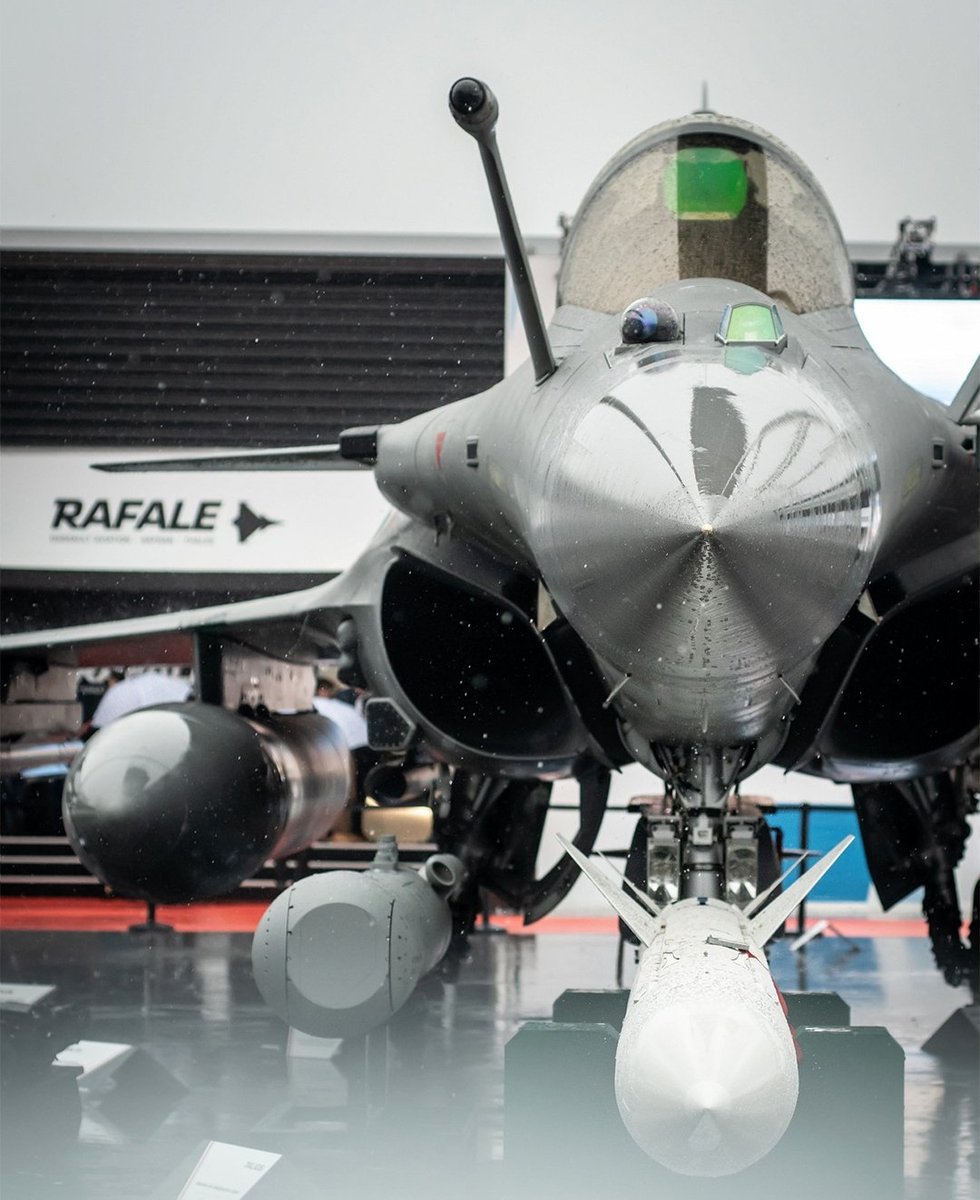 Ορίστε και ένα Rafale από το #ParisAirShow