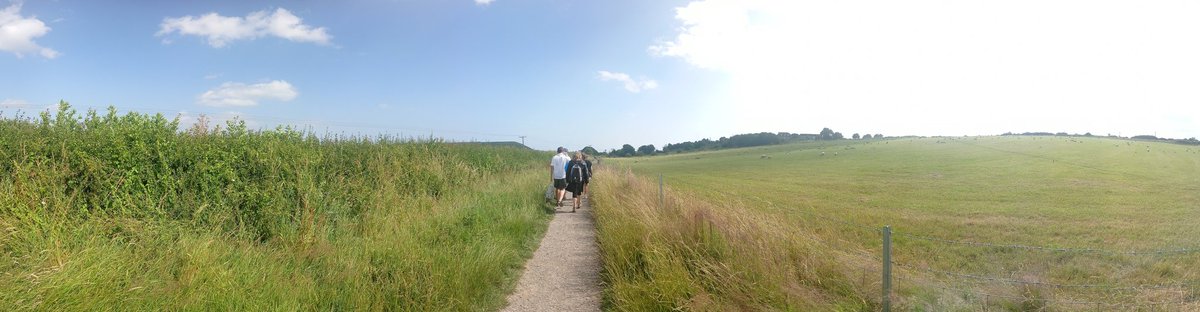 あいの tweet media